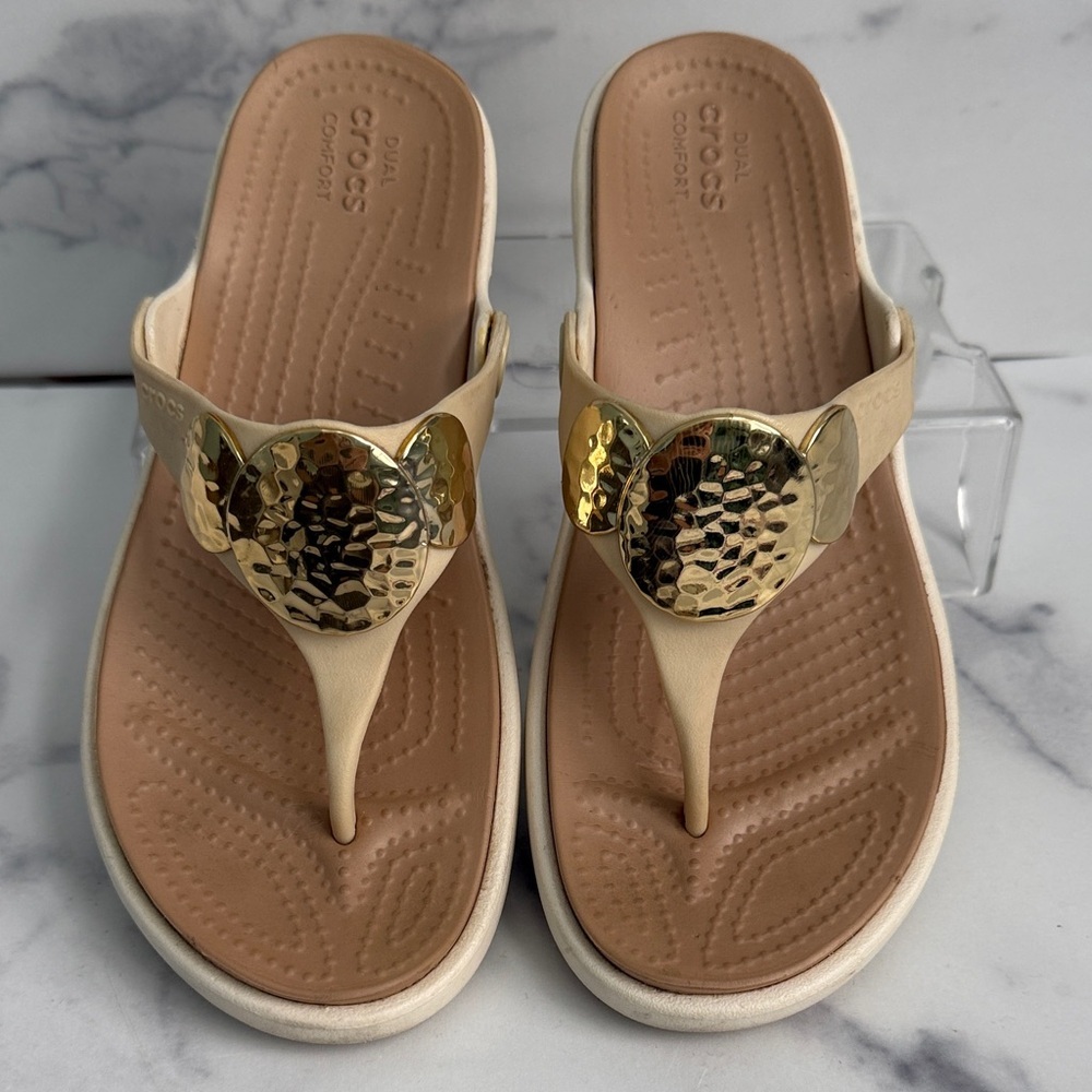 Crocs Sanrah Embellished Wedge Flip Sandal Size 6 W